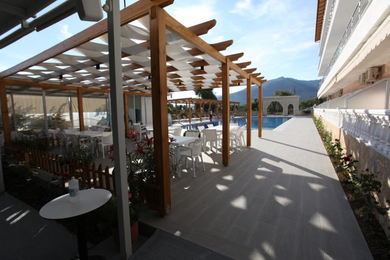 בורש Hotel Riviera מראה חיצוני תמונה
