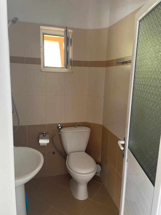 בורש Hotel Riviera מראה חיצוני תמונה